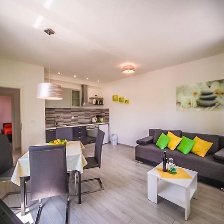 Apartman Carmen Volosko Опатия Екстериор снимка