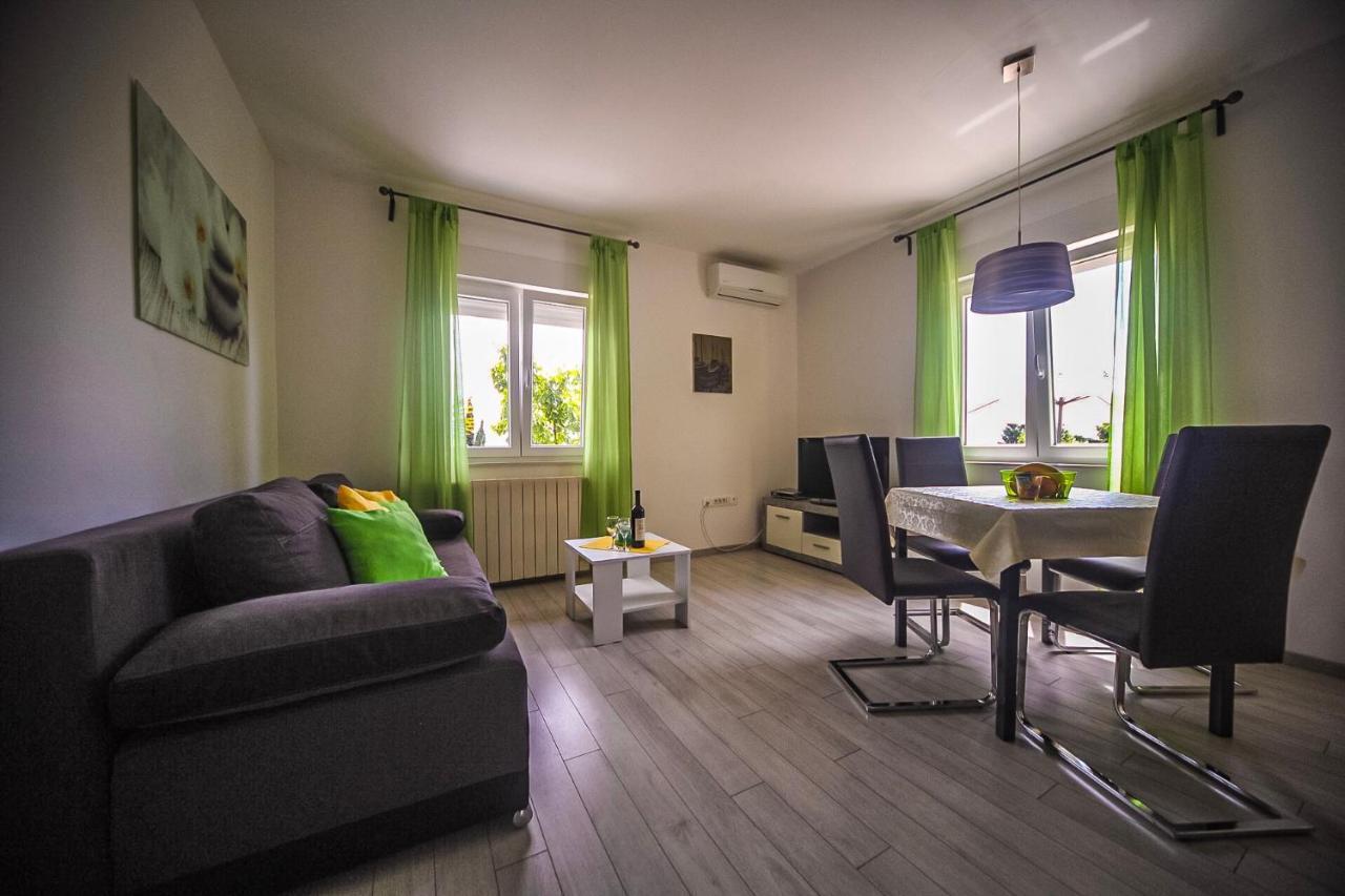 Apartman Carmen Volosko Опатия Екстериор снимка
